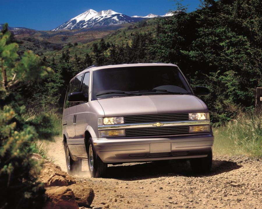  Chevrolet Astro 1996 года  (фото 4 из 19)